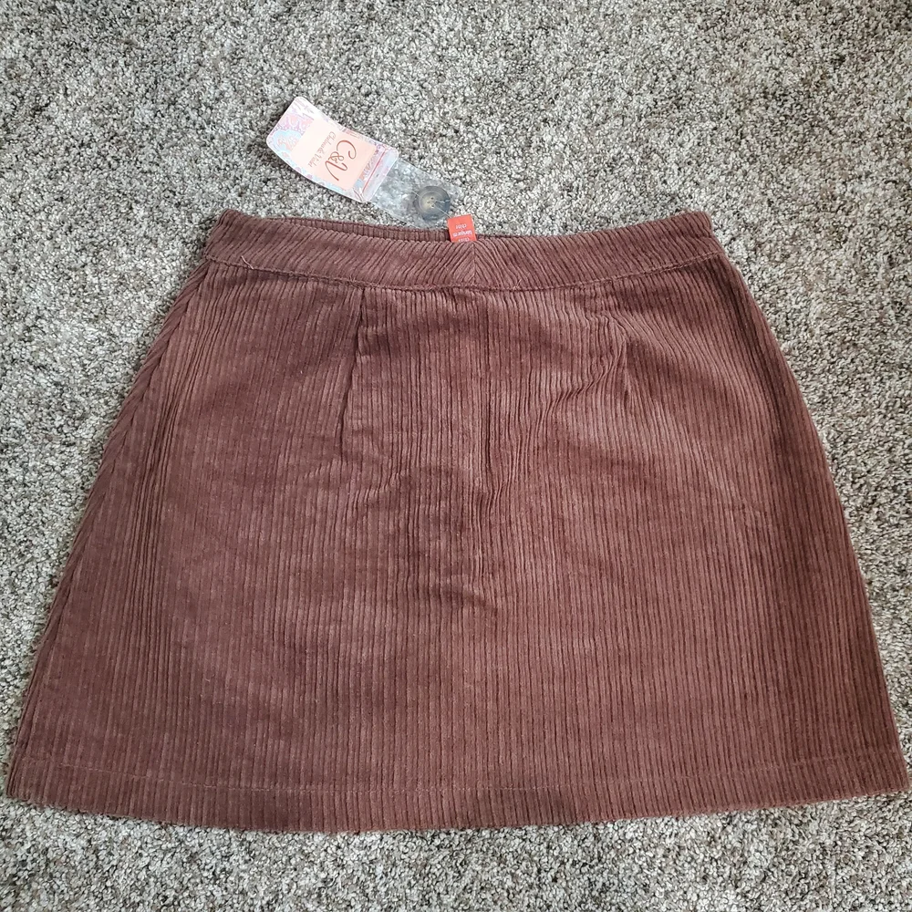 NWT Chelsea &‎ Violet Brown A-line Ribbed Mini Skirt